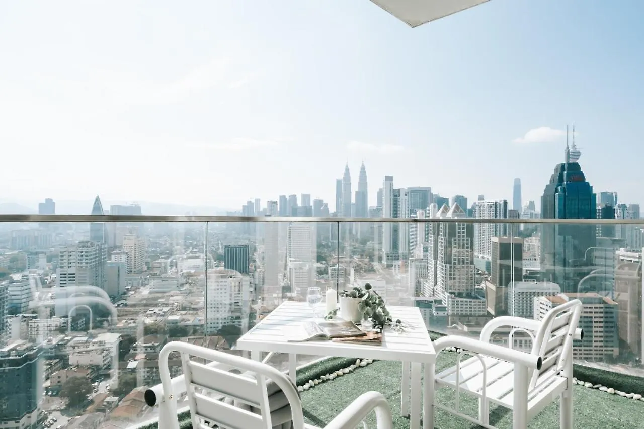 Hostel La Vista @ Regalia Residence Kuala Lumpur Malezya